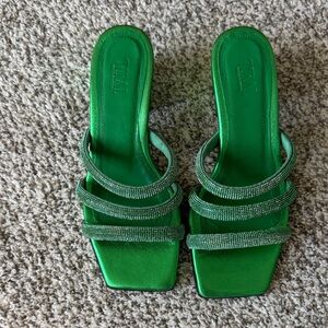 Toral green heels
